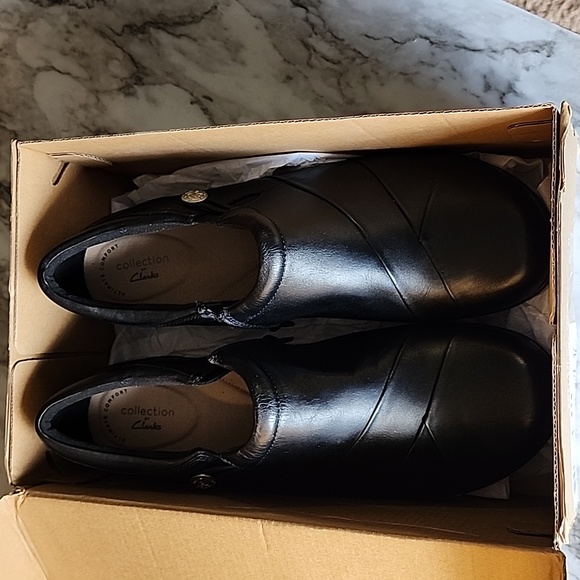 NWT Clarks Black Leather Slip on Side Zip Loafer Shoe Size 11 Wide - Picture 11 of 15